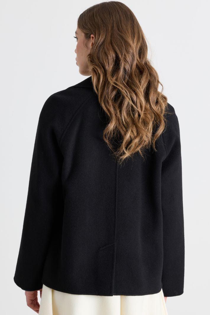 Short double-breasted wool coat with covered buttons - BLACK - Intrend - 4