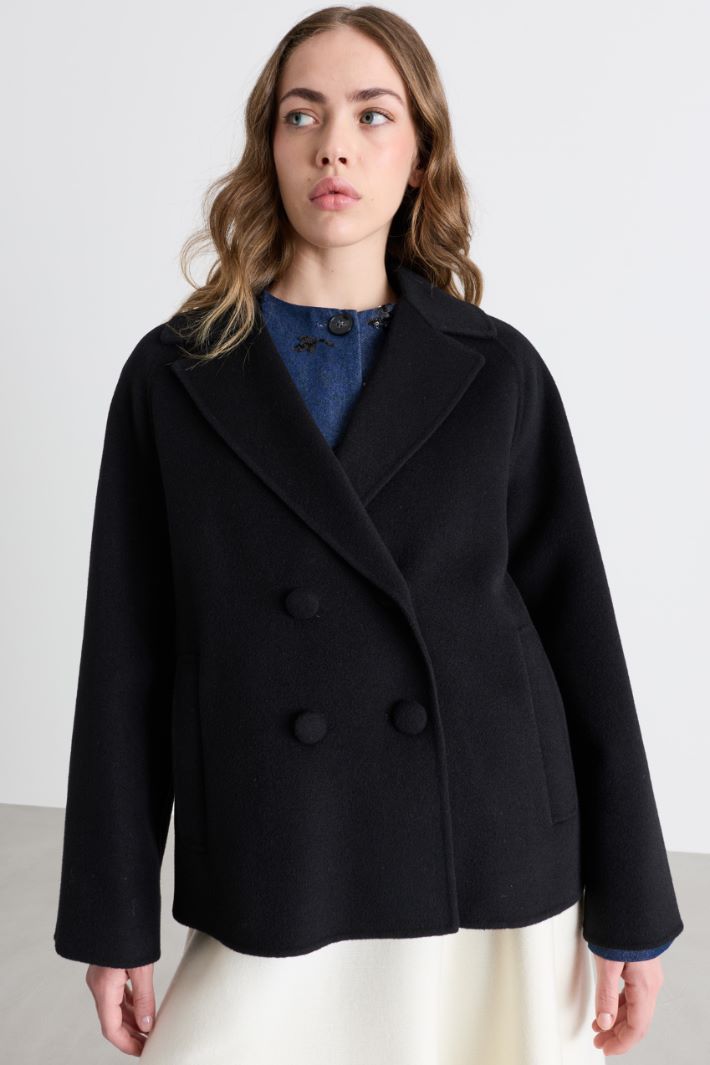 Short double-breasted wool coat with covered buttons - BLACK - Intrend - 2