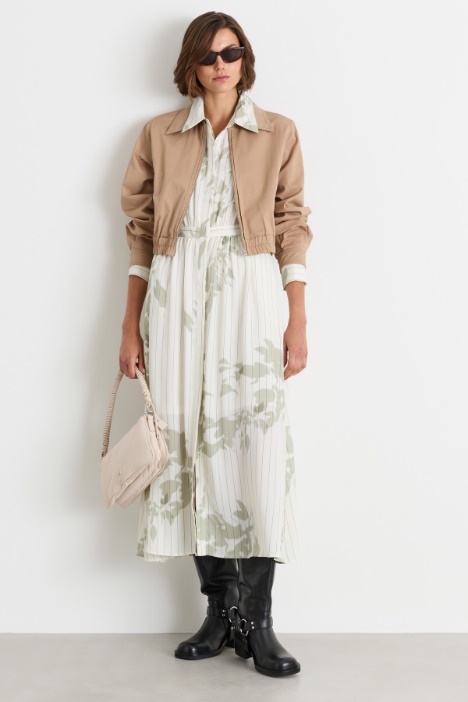 Chaqueta cropped con cremallera - Intrend