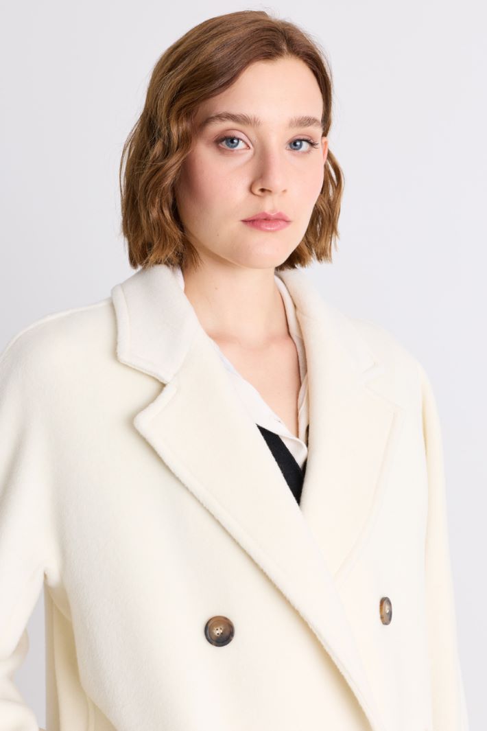 Pure beaver wool short double-breasted coat - WHITE - Intrend - 3