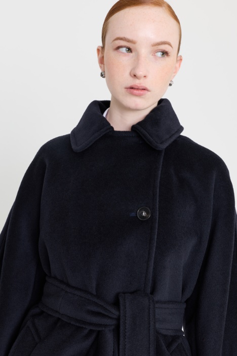 Cappotto in lana con cintura
