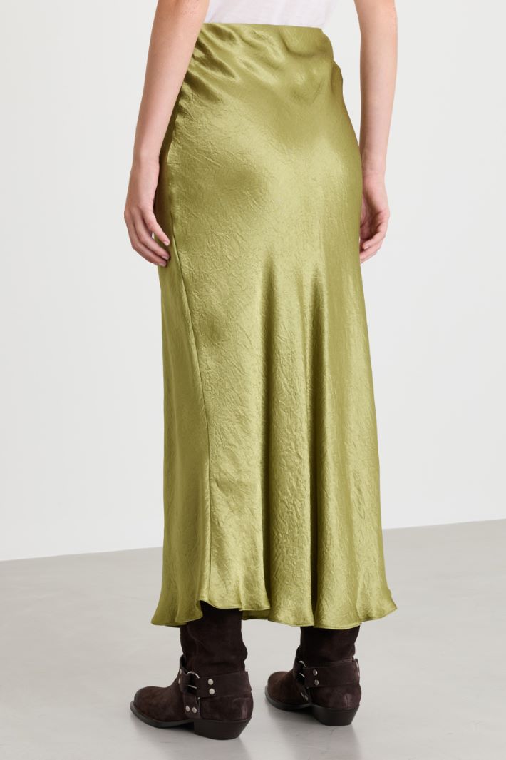 Flowing satin midi skirt - GREEN - Intrend - 4