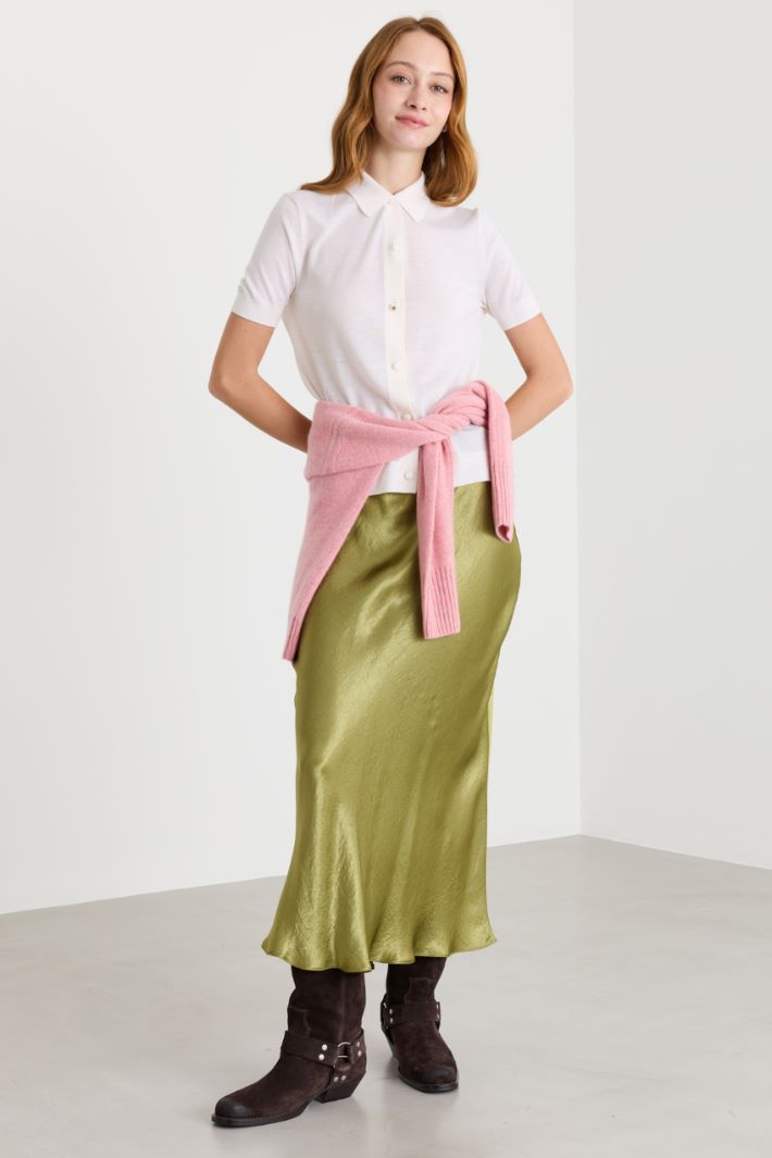 Flowing satin midi skirt - GREEN - Intrend