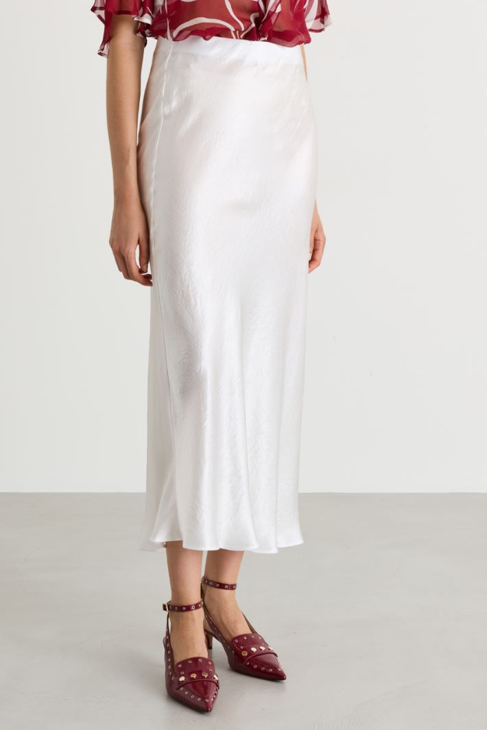 Flowing crinkled satin skirt - WHITE - Intrend - 2