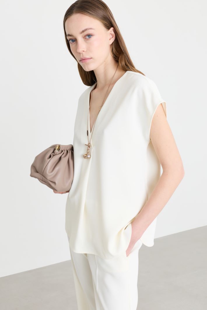 V-neck blouse - WHITE - Intrend - 2