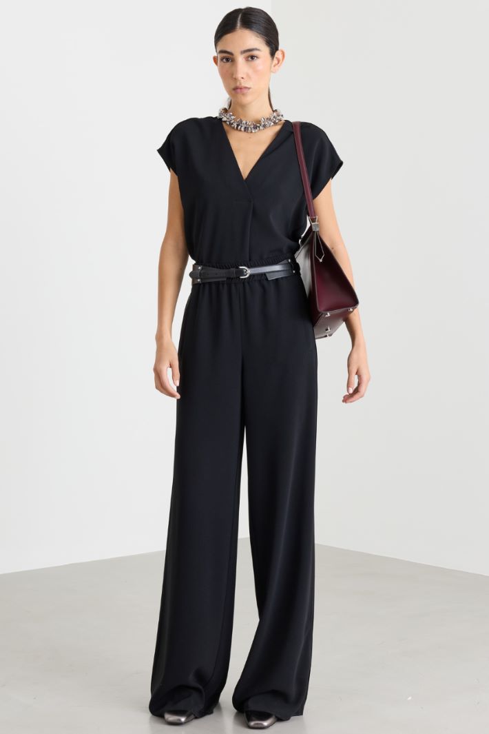Blusa con scollo a V - NERO - Intrend