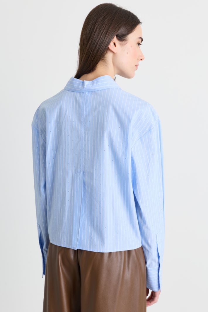 Rhinestone Cropped Shirt - LIGHT BLUE - Intrend - 4