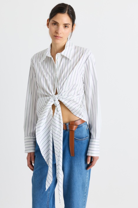 Tie-Front Shirt - Intrend