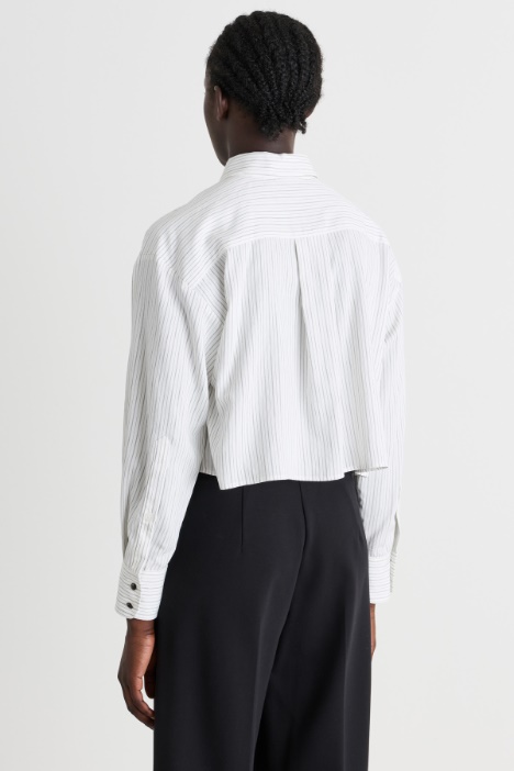 Camicia cropped con cravatta