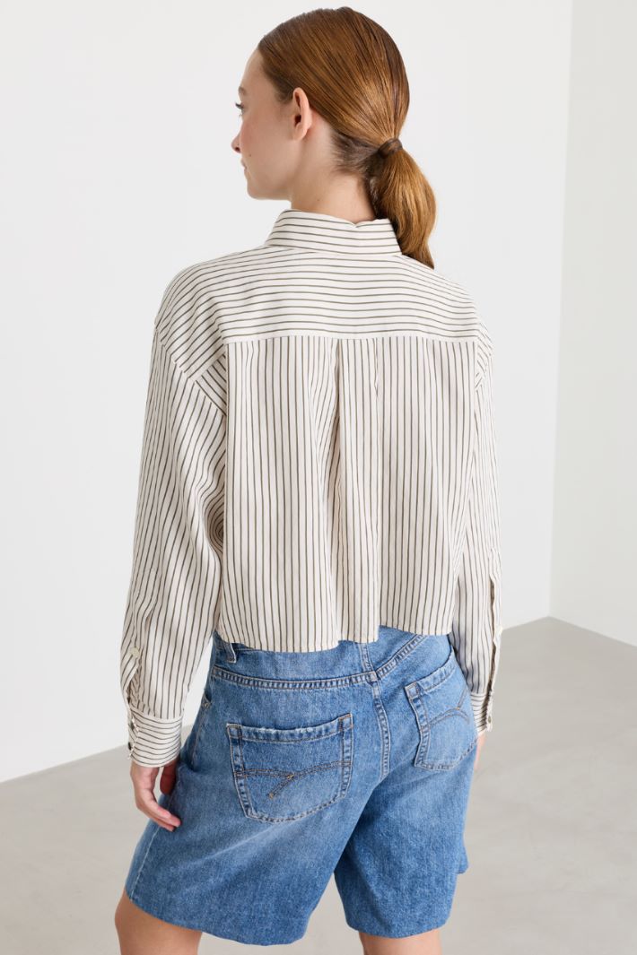 Camicia cropped con cravatta - VERDE - Intrend - 4