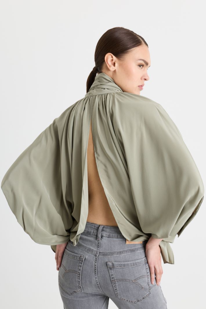 Blusa ampia in pura seta - VERDE - Intrend - 4