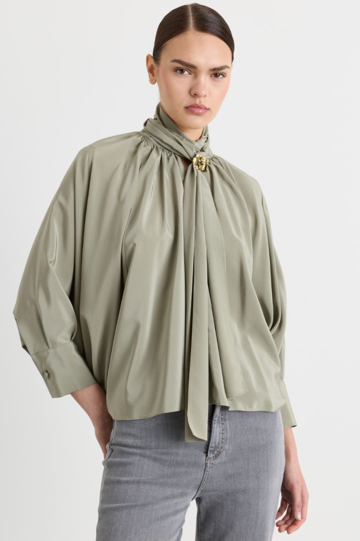 Blusa ampia in pura seta - VERDE - Intrend - 2