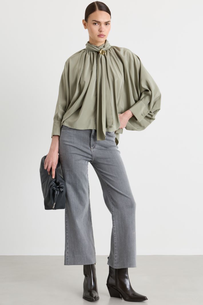 Blusa ampia in pura seta - VERDE - Intrend