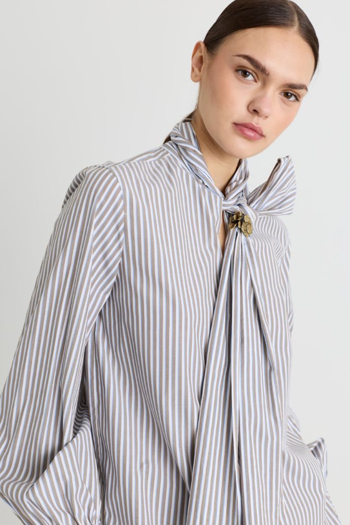 Blusa con collo a foulard - GRIGIO - Intrend - 3