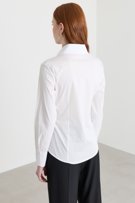 Camicia in popeline con ricamo gioiello