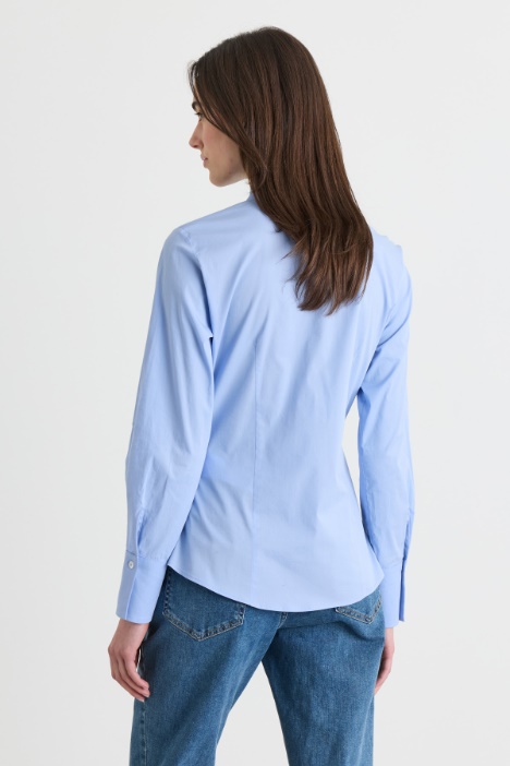 Camicia in popeline con ricamo gioiello