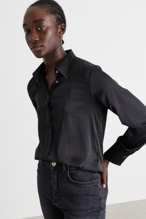 Rhinestone satin shirt - Intrend