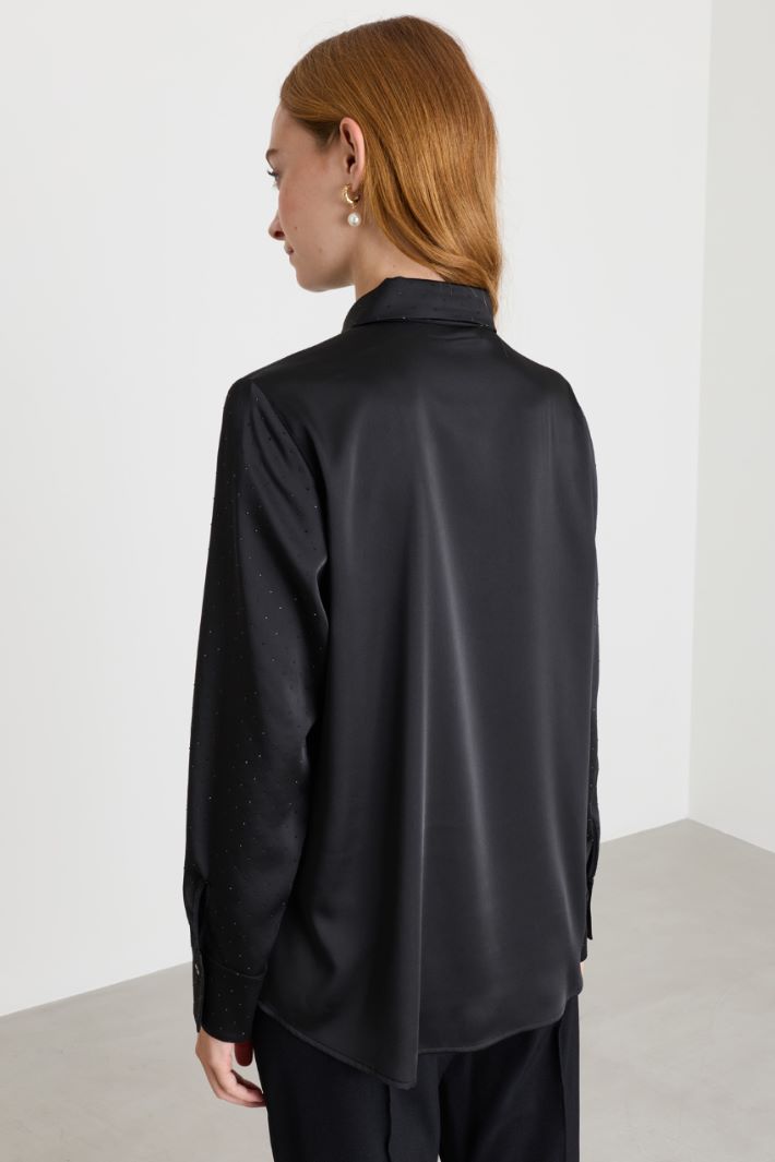 Blusa lunga in raso - NERO - Intrend - 4