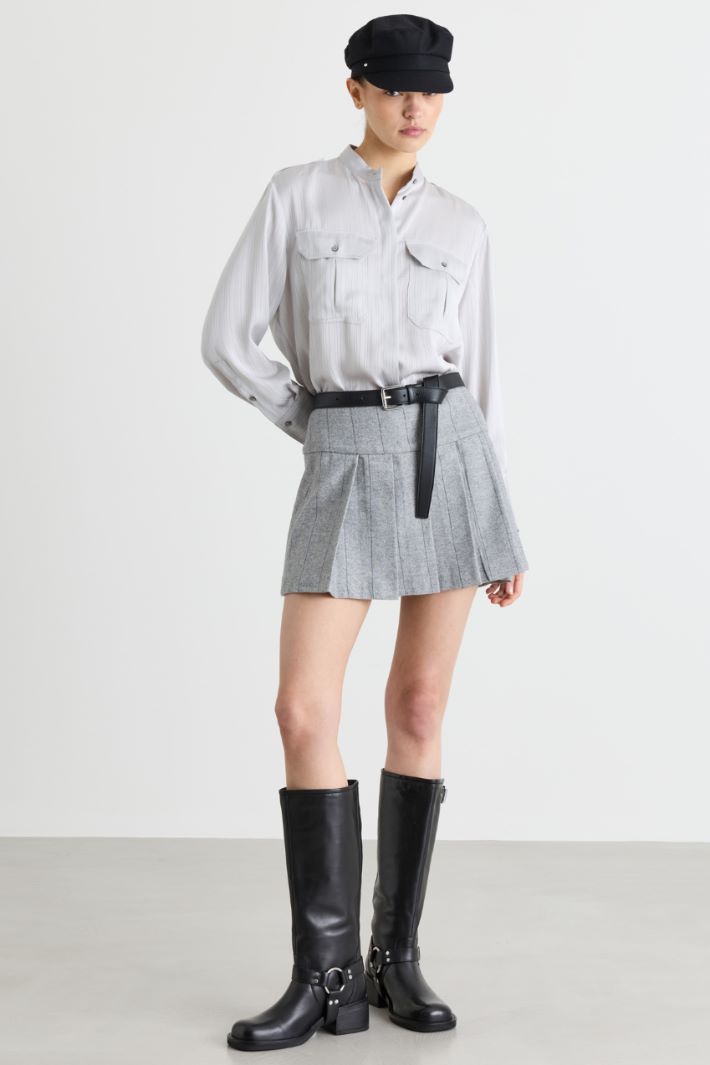 Blusa in raso con collo alla coreana - GRIGIO - Intrend