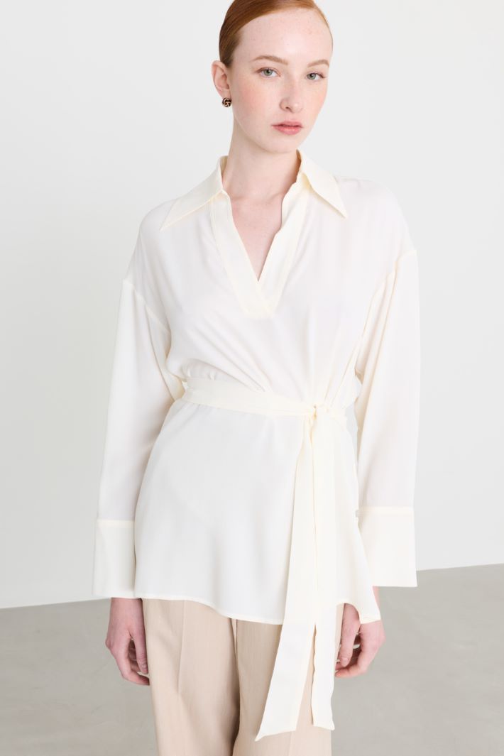 Blusa polo in crepe de chine - BIANCO - Intrend - 3