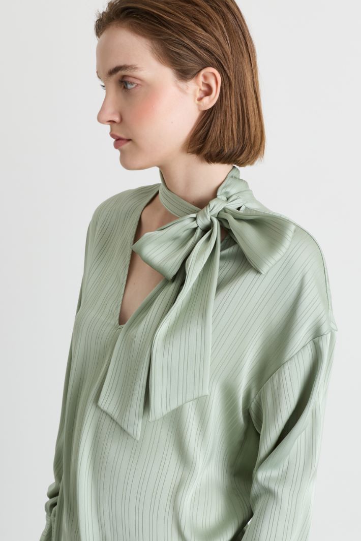 Blusa in raso con texture a righe - VERDE - Intrend - 3