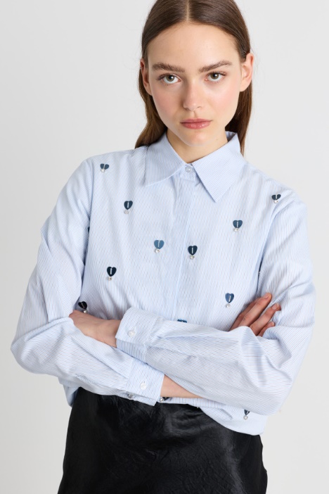 Camicia con applicazione gioiello