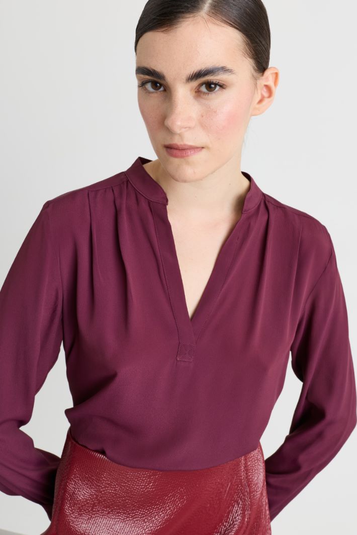 Blusa con scollo a V - BORDEAUX - Intrend - 3