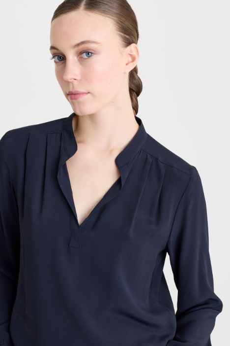 Blusa con scollo a V