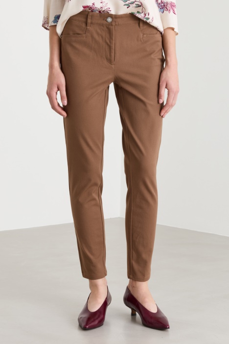 Pantalone skinny fit in twill di cotone e viscosa