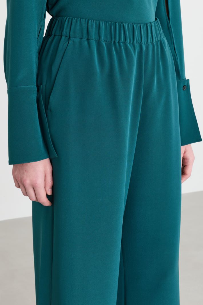 Wide-leg crepe de chine trousers - GREEN - Intrend - 3