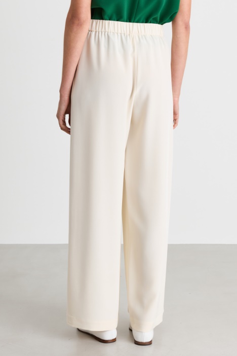 Pantalone ampio in crepe de chine di seta