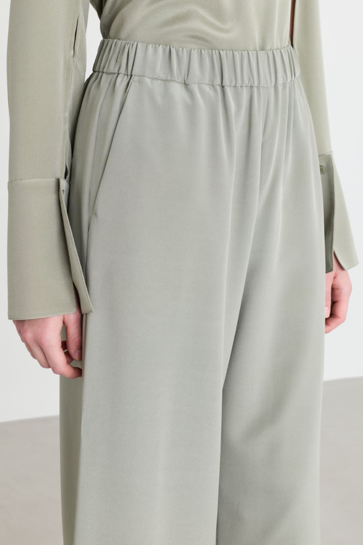 Wide-leg crepe de chine trousers - GREEN - Intrend - 3