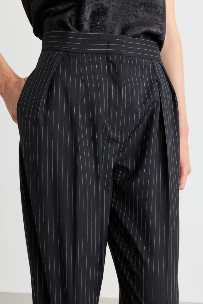 Karottenhose aus reiner Wolle - SCHWARZ - Intrend - 3
