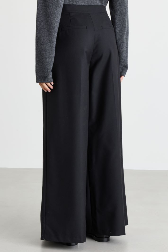 Wide-leg trousers with double pleats - BLACK - Intrend - 4