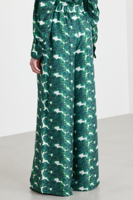 Pantalone in twill di pura seta stampata