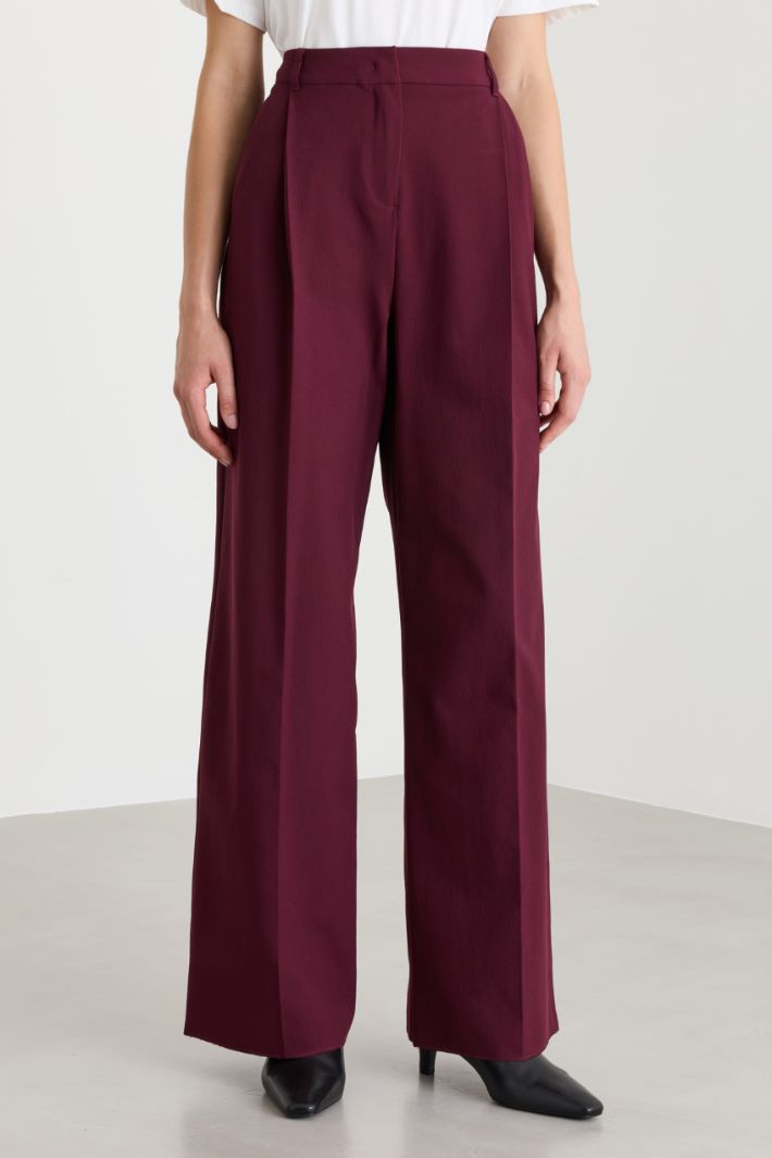 Pleated canvas trousers - BORDEAUX - Intrend - 2