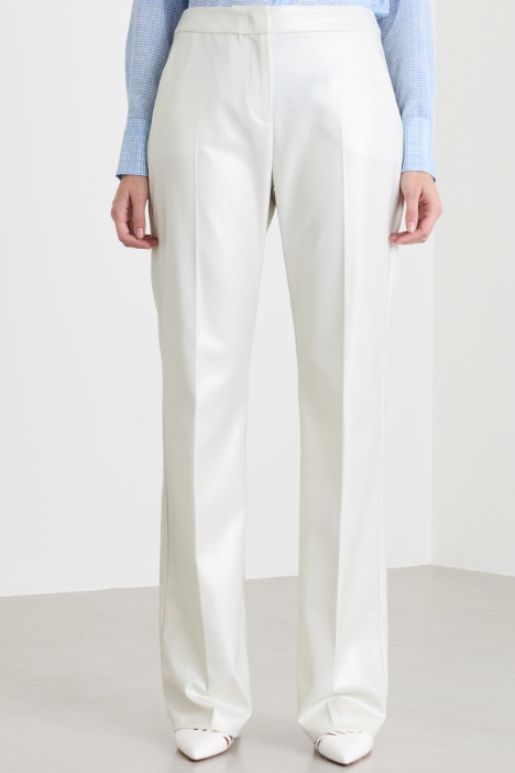 Pantalone flare fit laminato
