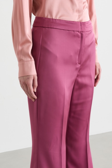 Pantalone in raso fluido