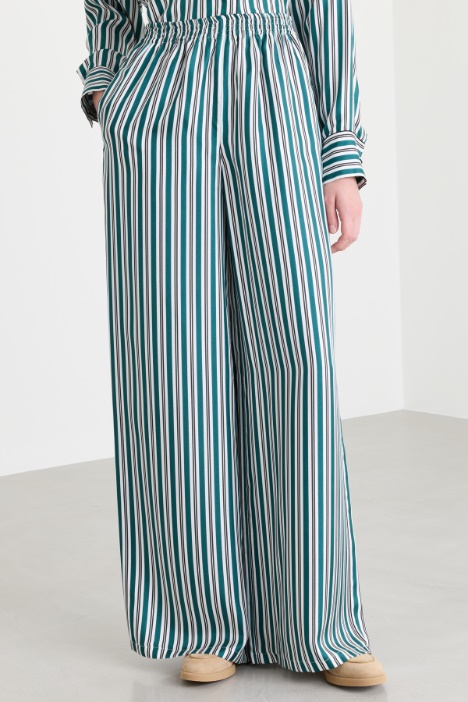 Pantalone largo in seta stampata con vita elasticizzata