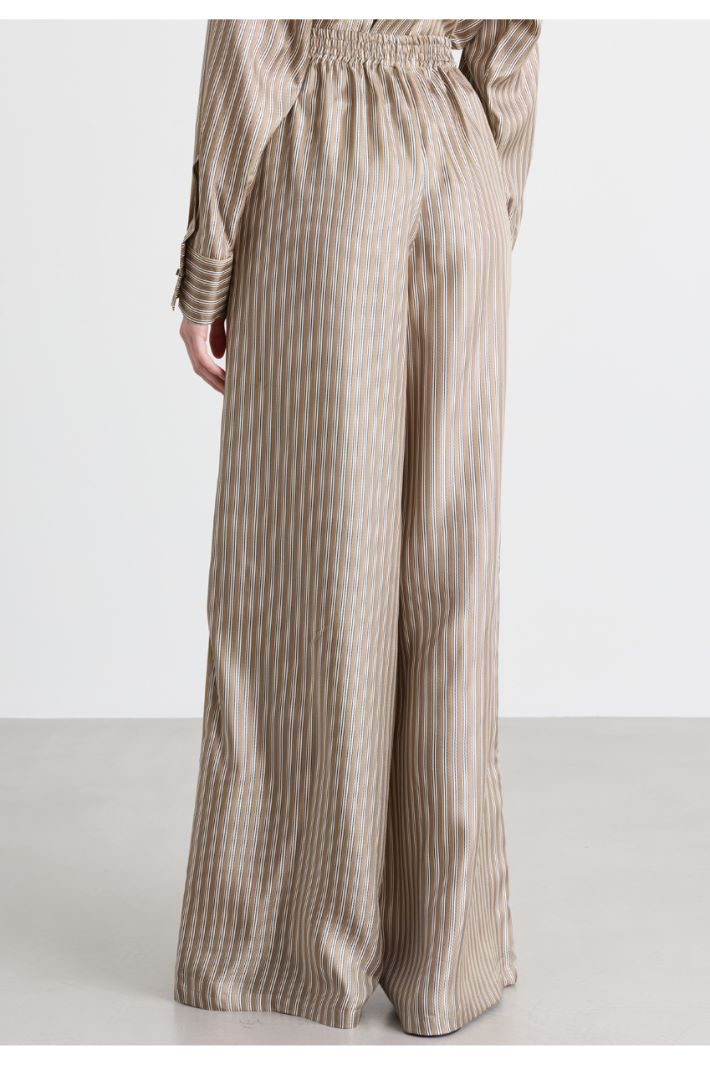 Wide-leg trousers with an elasticated waist - CAMEL - Intrend - 4
