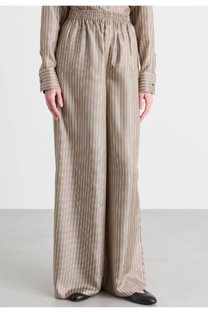 Wide-leg trousers with an elasticated waist - CAMEL - Intrend - 2