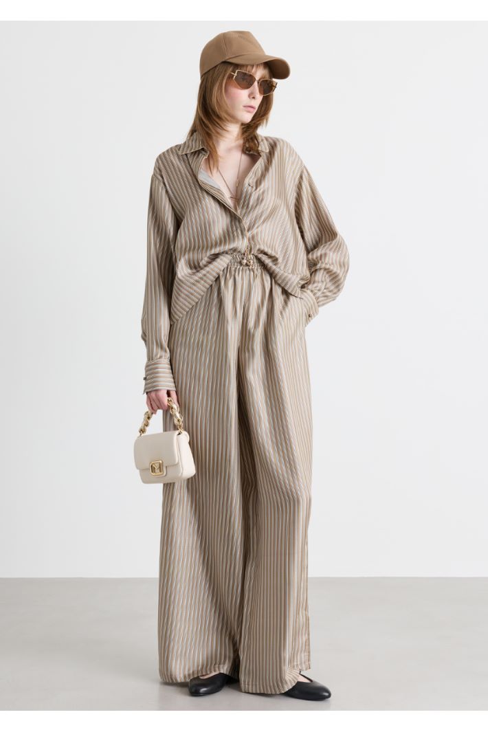 Wide-leg trousers with an elasticated waist - CAMEL - Intrend