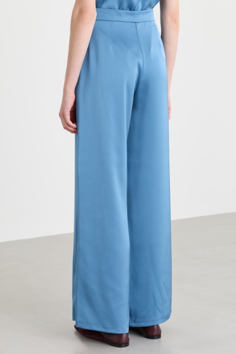 Pantalone ampio in raso