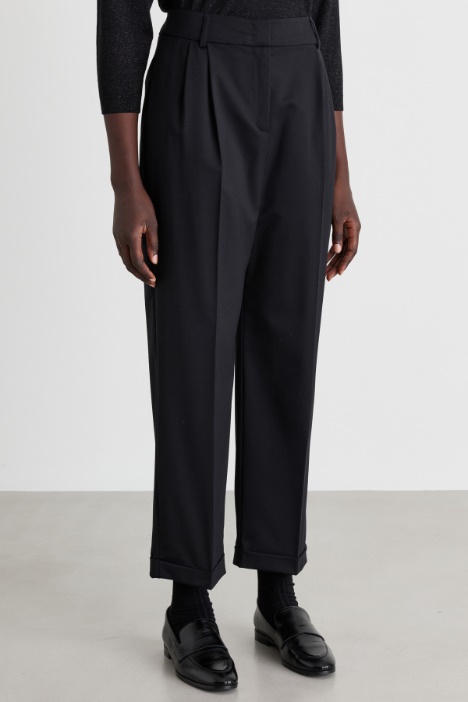 Pantaloni carrot in twill