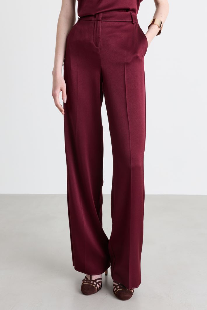 Wide-leg satin trousers - BORDEAUX - Intrend - 2