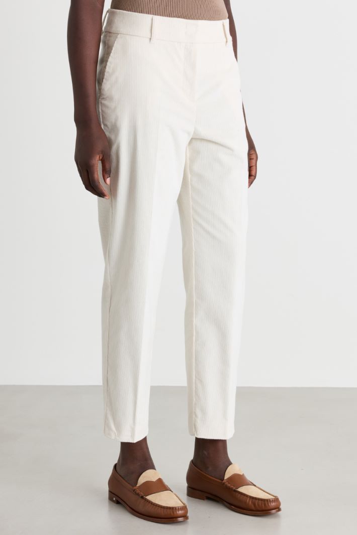 Pantalone carrot fit in velluto - BIANCO - Intrend - 2