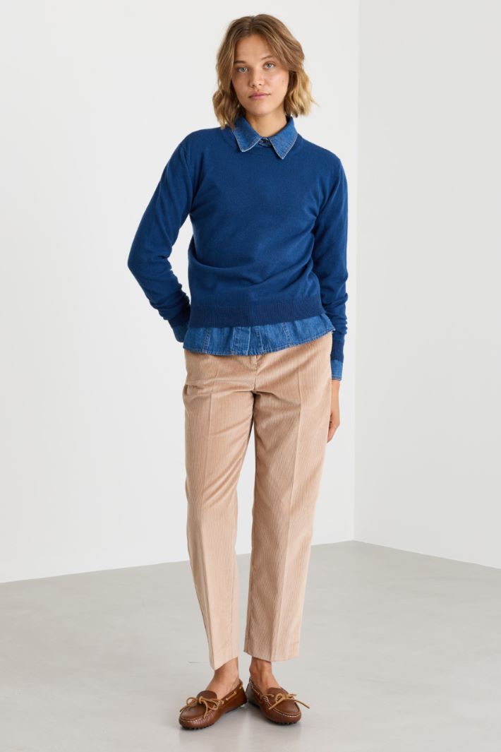 Pantalone carrot fit in velluto - CAMMELLO - Intrend