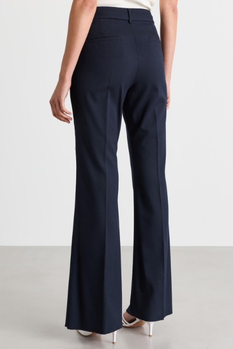 Pantaloni flare fit
