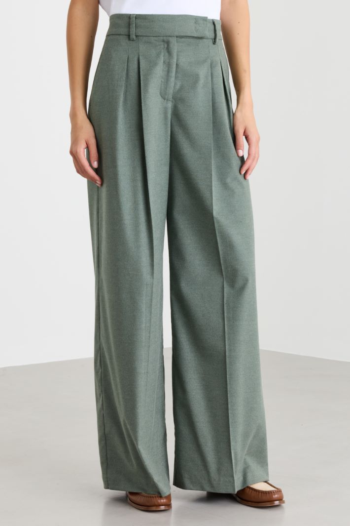Wide-leg trousers with double pleats - GREEN - Intrend - 2