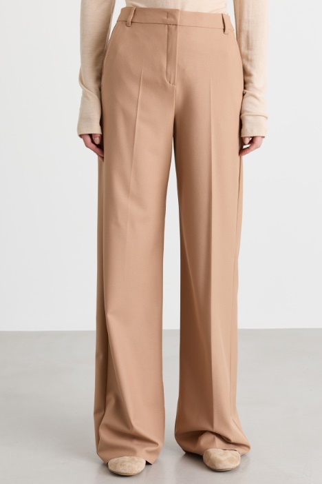 Pantalone ampio in twill stretch
